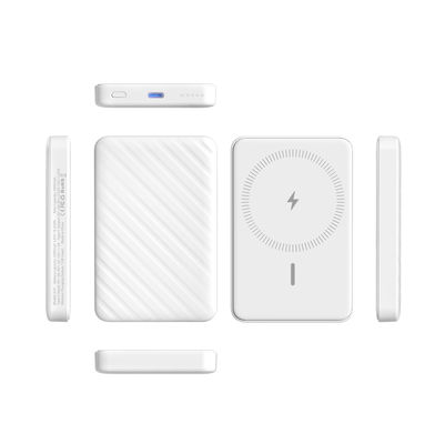 Un caricabatterie magnetica senza fili 5000mAh portatile Magsafe