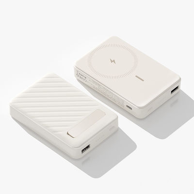 Un buon prezzo. Fuoco resistente Magnetic Power Bank 5W/7.5W Portable Magnetic Wireless Charger in linea