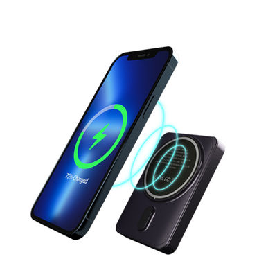 Un buon prezzo. 5000mAh Power Bank Caricabatterie magnetiche Leggera Power Bank magnetica in linea