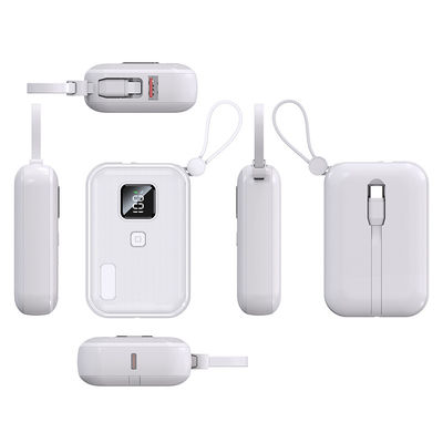 Un buon prezzo. OEM 180g Mobile Power Bank 10000mah Mini con 21700 tipo di batteria in linea