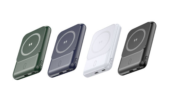 Un buon prezzo. Ultra Slim Magnetic Power Bank Ricarica wireless 5V-3A uscita in linea